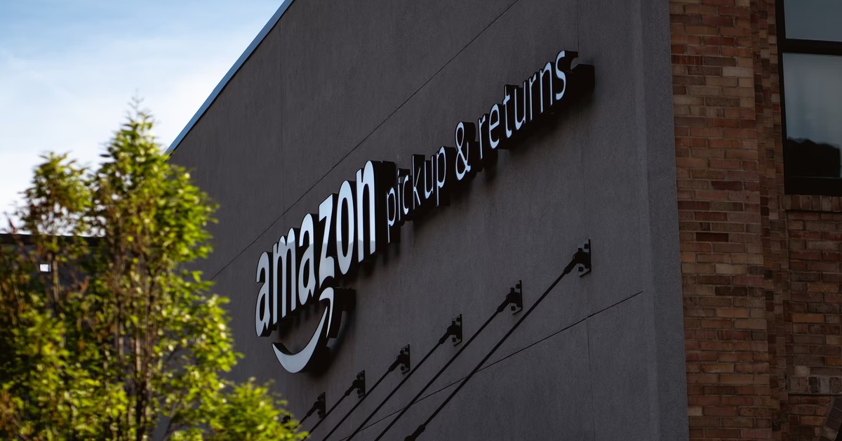Does Amazon Pay Its Employees Weekly, Bi-Weekly, Or Monthly?