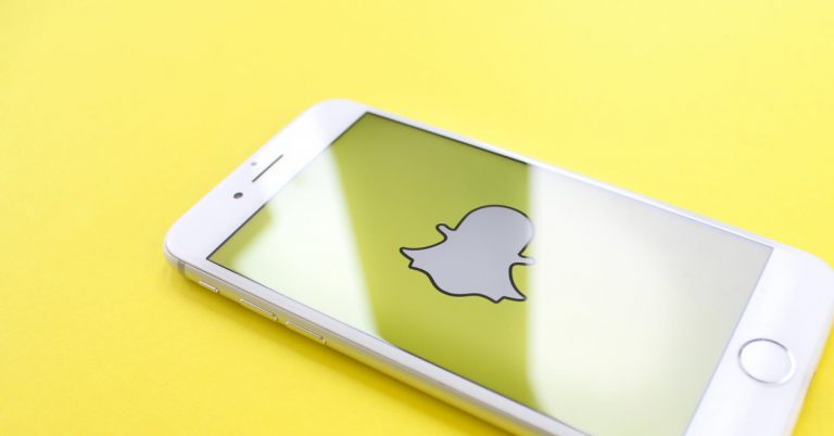 How To Watch Snapchat Stories Anonymously?