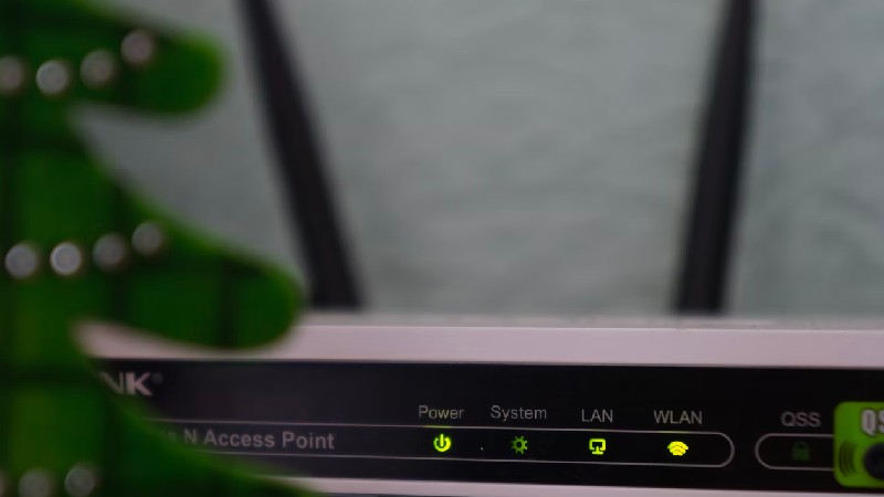What Is The Difference Between Wifi And An Ethernet Connection? (& Cable)