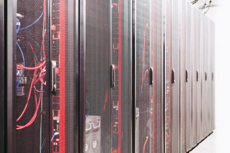 What is a dedicated server, and how to rent a server?
