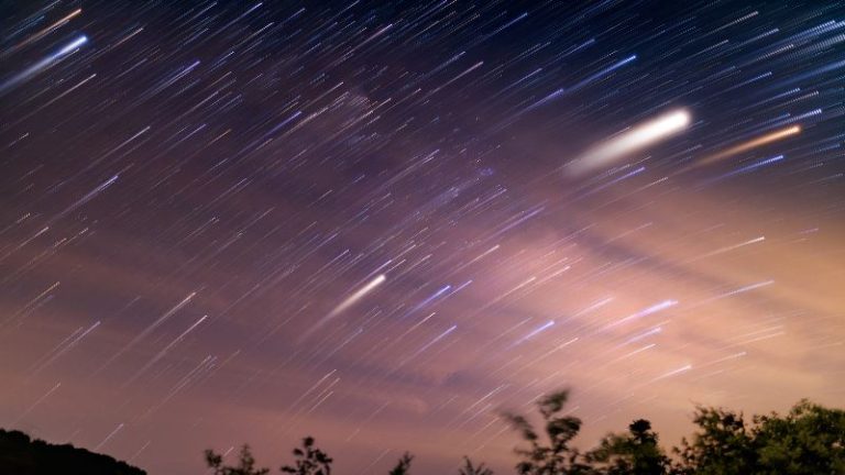 2025 Meteor Showers Guide: Schedule Your Skywatching Adventures