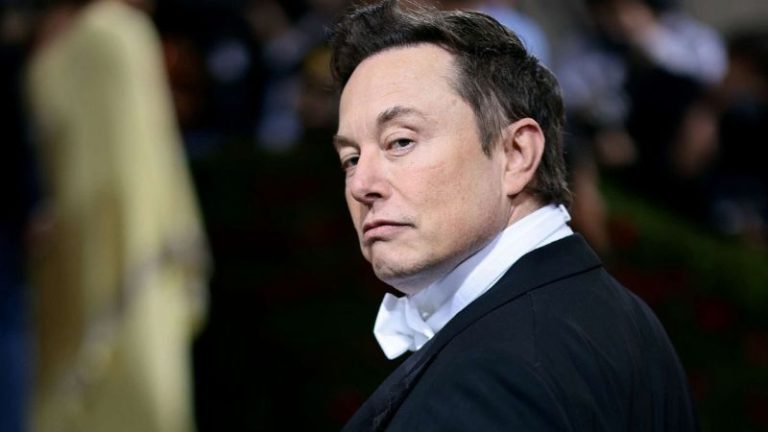 Elon Musk Ignites Fury in Germany With ‘Incompetent Fool’ Jab at Chancellor and Support for Far-Right Party