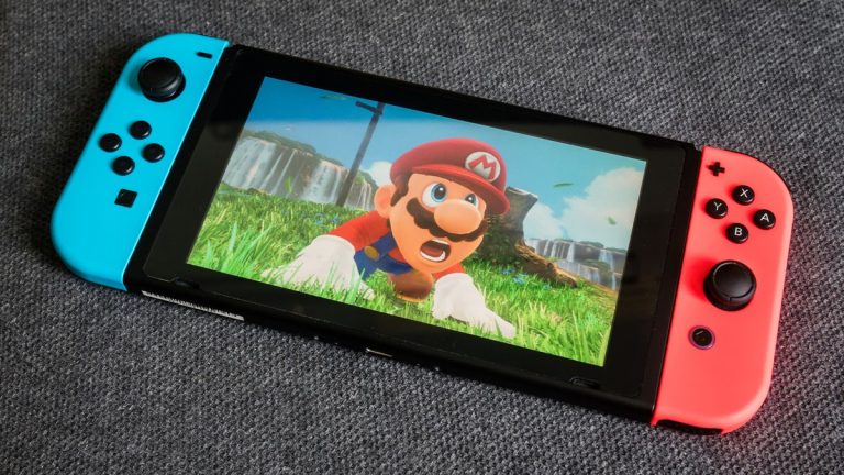 YouTuber Offers First Glimpse at Nintendo Switch 2 and Its Magnetic Joy-Cons