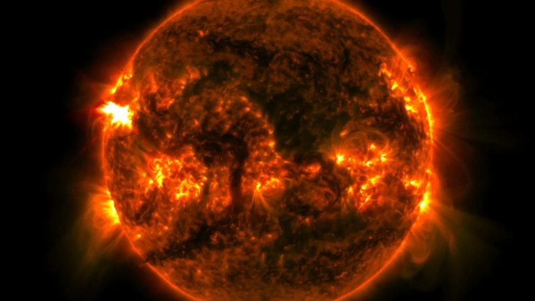 Sun's Plasma Loops Could Predict Solar Flares Hours in Advance