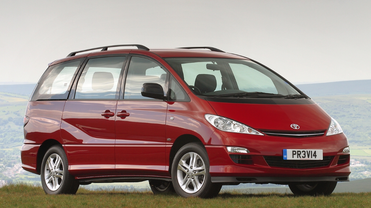 Toyota's Previa Minivan Could See a Return as a Plug-In