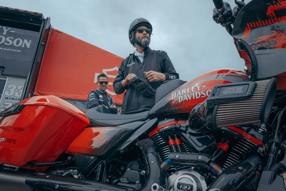 keanu reeves harley davidson