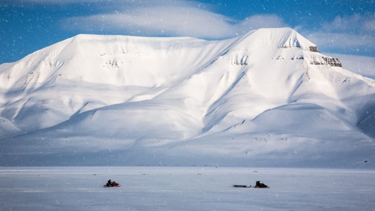 Arctic Hydrothermal Field Discovered Three Kilometers Deep