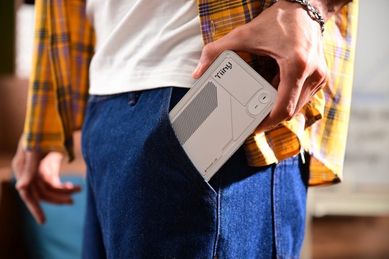 World’s Smallest AI Supercomputer Fits Comfortably In Your Pocket