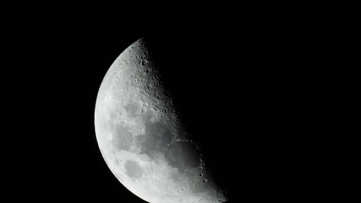 5 Unexplained Moon Surface Features Captured by Satellites