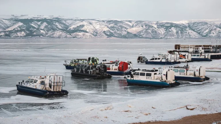 7 Experimental Military Hovercraft for Tundra