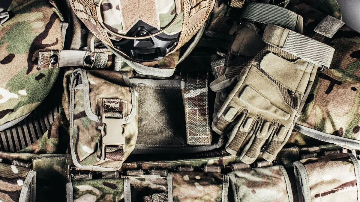 AR Combat Helmets Turn Soldiers Into Sensors