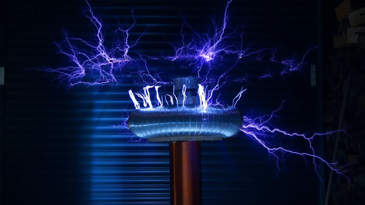 Broadband Electromagnetic Pulse Emitters Affecting Multiple Frequency Ranges Simultaneously