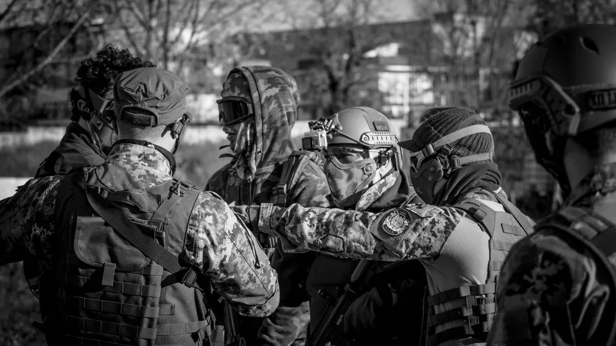 Emergent Tactical Formations Developing Novel Combat Arrangements Beyond Human Strategic Doctrine