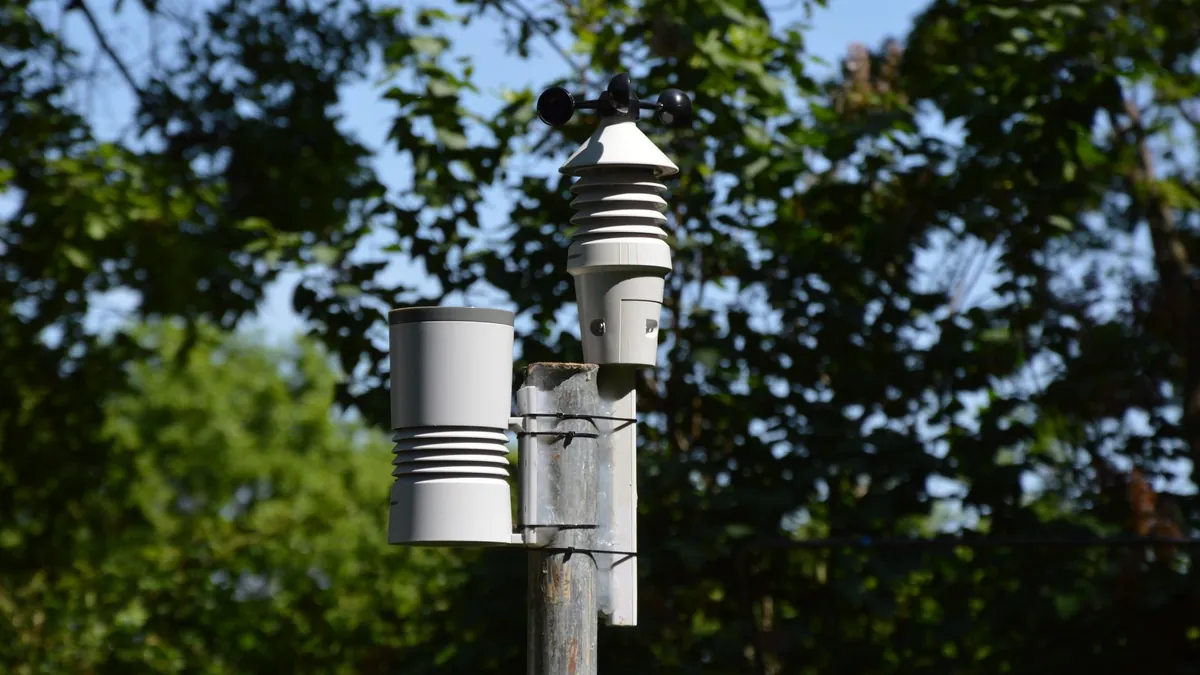 Seismic Refraction and Reflection Sensors for Deep Underground Cavity Localization